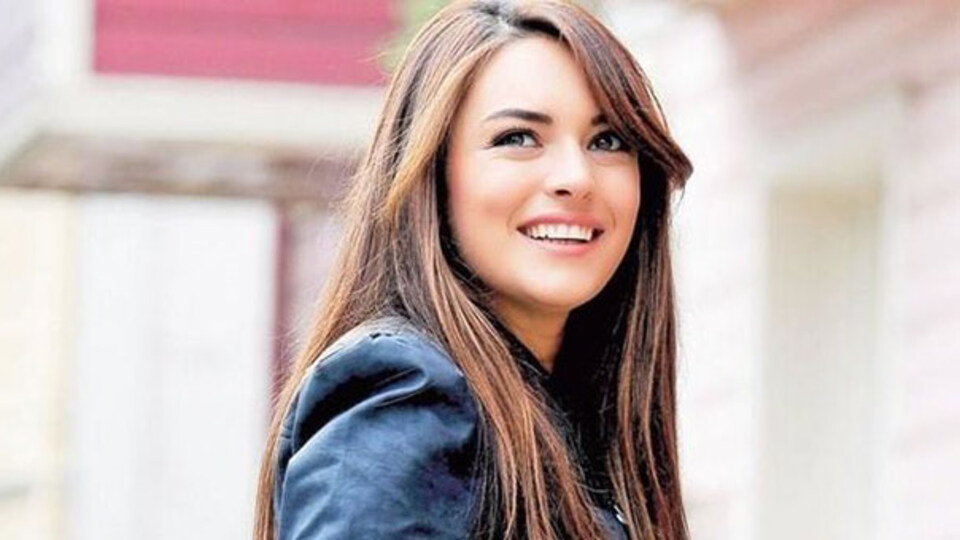 Ezgi Mola'dan şoke eden karşılık!