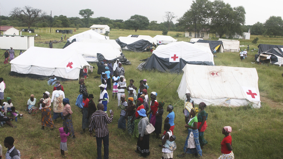 Zimbabve'de sel felaketi 246 can aldı