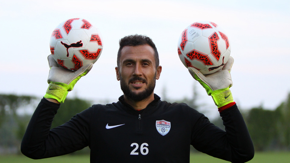Manisaspor kalecisinin acı günü!