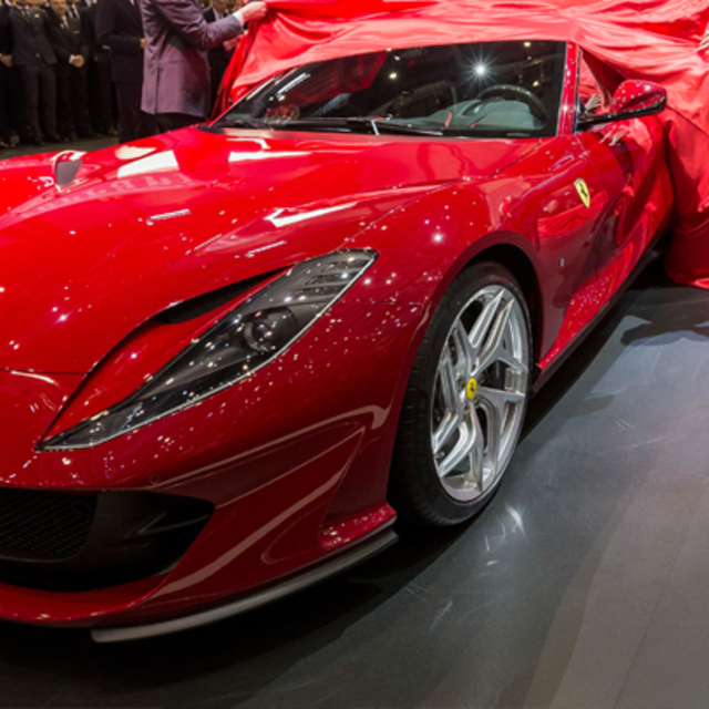 Ferrari'nin yeni canavarı! İki Türk siparişi verdi!