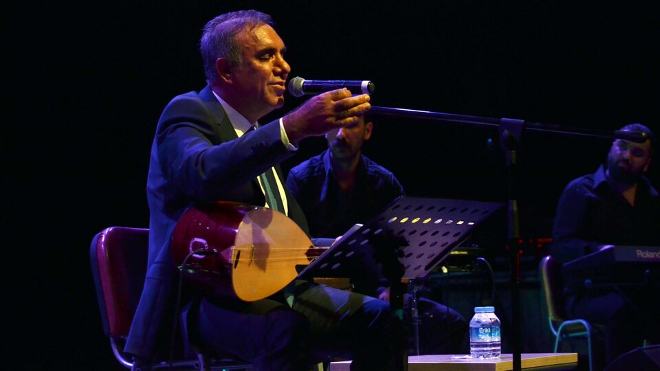 Ünlü sanatçı hayatını kaybetti