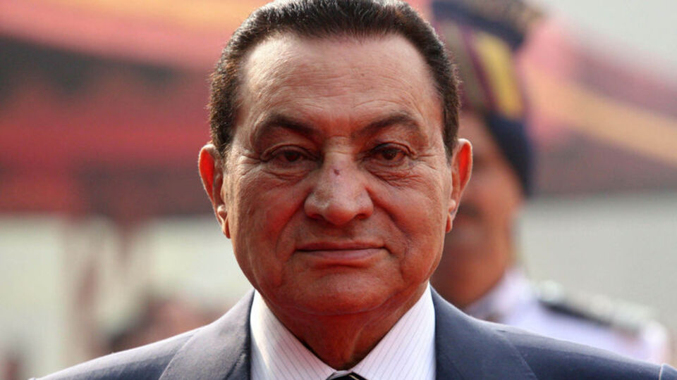 Hüsnü Mübarek kimdir?