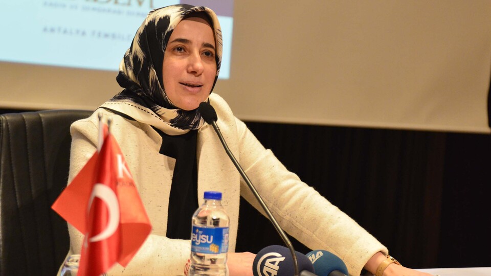 Cumhurbaşkanı Başdanışmanı: 'Evet' çıkarsa önce iki madde yürürlüğe girecek