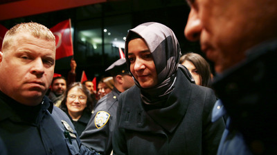 Kaya: Cumhurbaşkanımız 'dön' demeseydi orada ölecektim