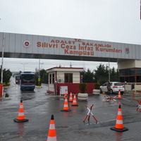 "Vatan duygularıyla girdiğimiz okuldan, vatan haini olarak atıldık"