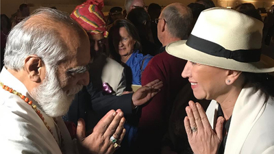 Demet Akbağ'dan huzur için 9 bin Km!