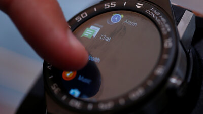 Tag Heuer akıllı saat rekorunu kıracak