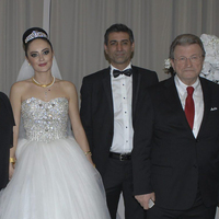 Tatlıtuğ ailesini üzen gelişme! Boşandılar...