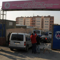 Metris Cezaevi'nde akılalmaz firar!