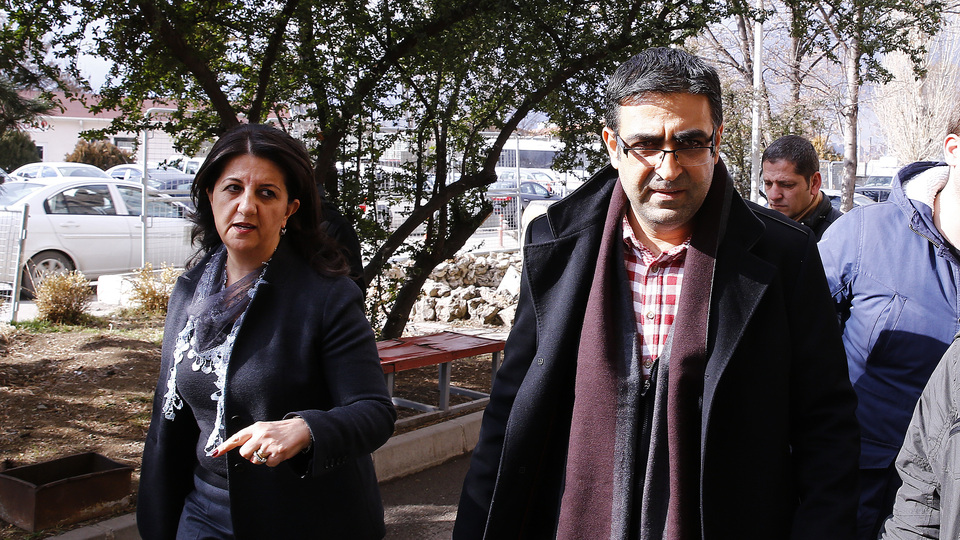 İdris Baluken'e 3,5 yıl hapsi istenen davadan beraat