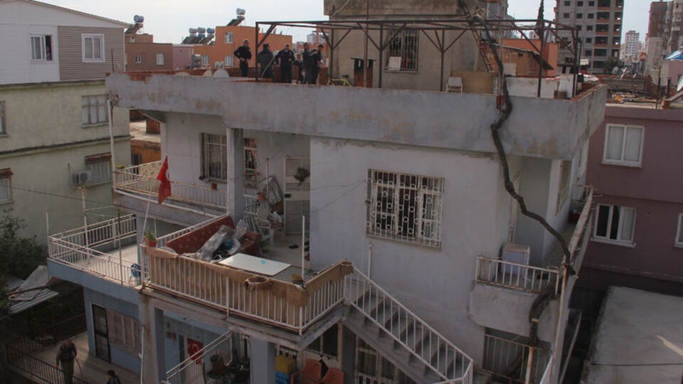 Adana'da evde patlama: 3 yaralı