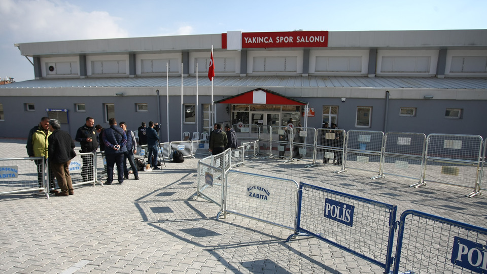 "Yüzbaşı Keskin, 'Ordu yönetime el koydu emir komuta bende' dedi"