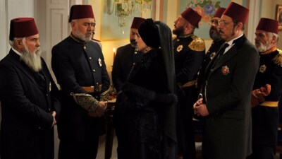 Sultan Abdülhamid zehirleniyor!