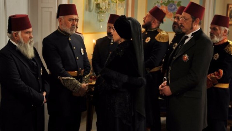 Sultan Abdülhamid zehirleniyor!