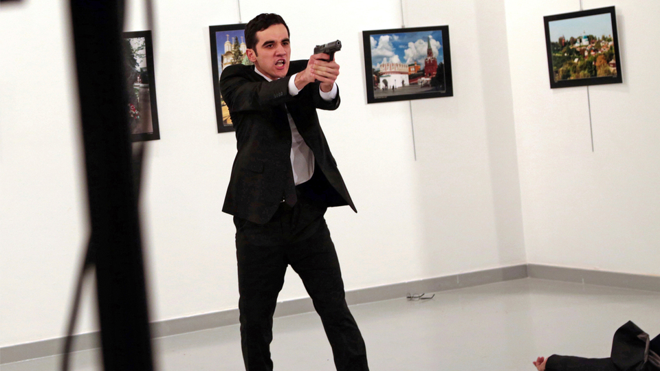 Saatler sonra suikastçinin adına banka hesabı!