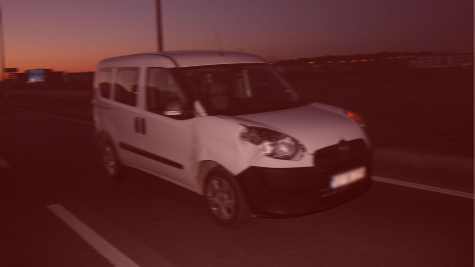 Otogar yolunda şok! Genç kadın aniden otomobilin önüne atladı!