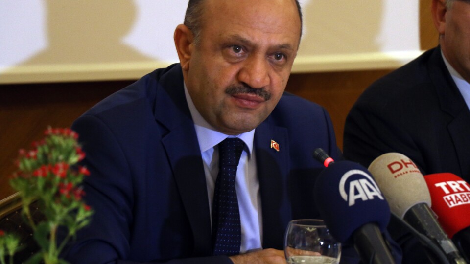 "Ya bu adamın iki gözü kör, iki kulağı sağır ya da..."