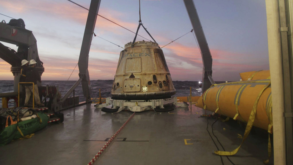 SpaceX kapsülü dünyaya döndü