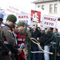 "Üzerindeki örtüyü kaldırdım, alnından öptüm!"