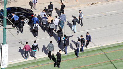 Görenler şaşkına döndü! Kimseye aldırış etmeden...