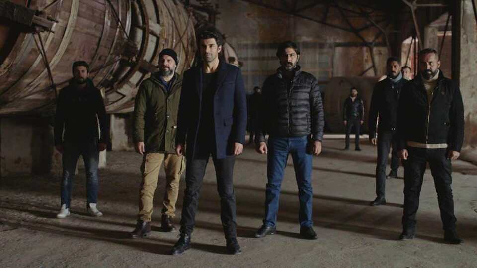 Taşlar yerine oturuyor