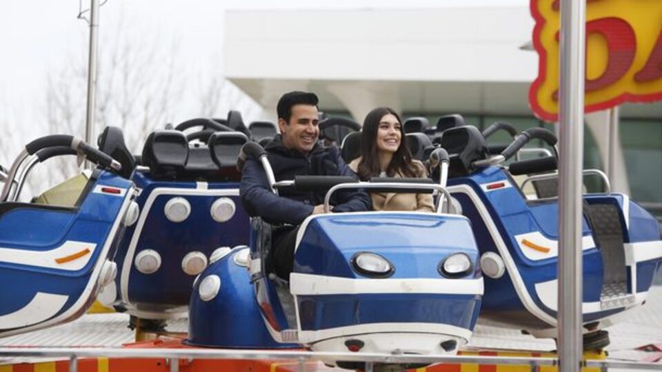 Mavi, Ali'ye aşık olduğunu anlıyor