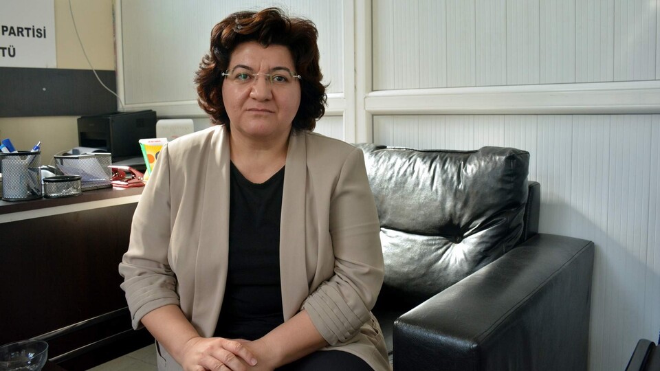 Emine Ayna serbest bırakıldı