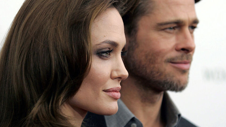 'Brad Pitt ve Angelina Jolie sürekli telefonlaşıyor'