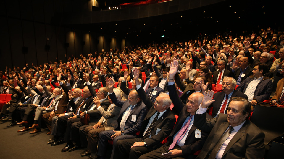 Özbek'i beğenmeyenler aday bile çıkaramıyor!