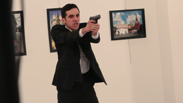 Karlov'un katilinin sırrı geleceğe mektupta mı saklı?