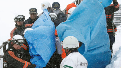Japonya'da çığ 8 can aldı!