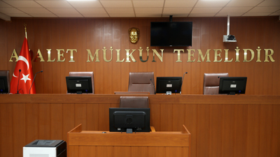 5 hakim ve savcı görevlerine iade edildi