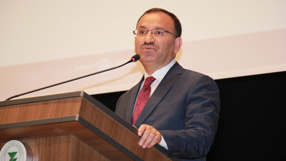 Bozdağ: Adil Öksüz Türkiye'de birileri tarafından saklanıyor