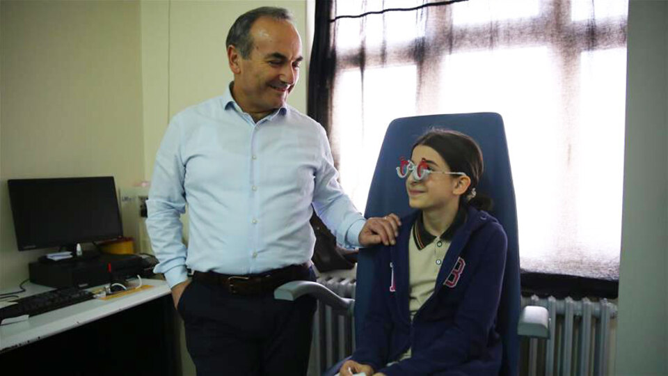 Ekrandan okuma yaparken bu mesafeye dikkat!