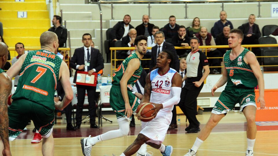 Banvit, Fırtına'yı kopardı!