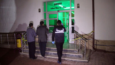 Evinin önünde uğradığı bıçaklı saldırıda öldü