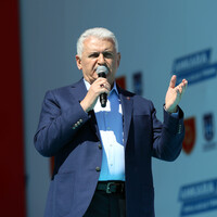 Yıldırım: Kılıçdaroğlu kendisiyle bizi karıştırıyor. Biz koltuğa değil millete sevdalıyız