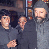 Tacize uğradı! Halit Ergenç'in korku dolu anları