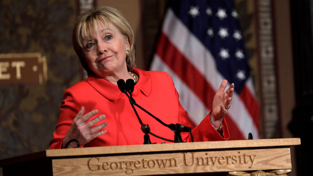 Yetimler için para toplayıp Hillary'ye göndermişler!