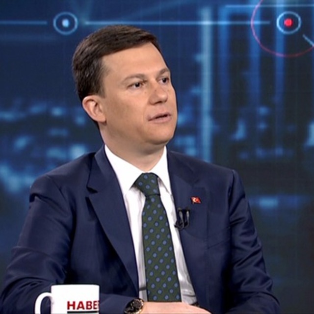 AK Partili Şahin: Darbe girişimi kendi kontrolü altında mıydı?