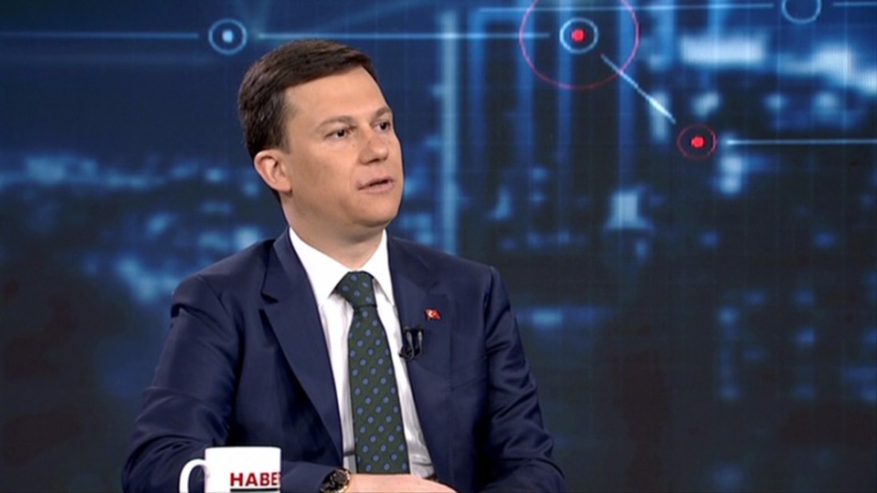 AK Partili Şahin: Darbe girişimi kendi kontrolü altında mıydı?