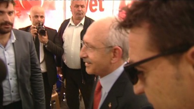 Kılıçdaroğlu'ndan 'Evet' çadırına ziyaret