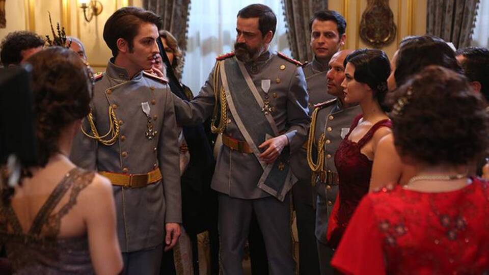 Charles, yeni planlar yapıyor!