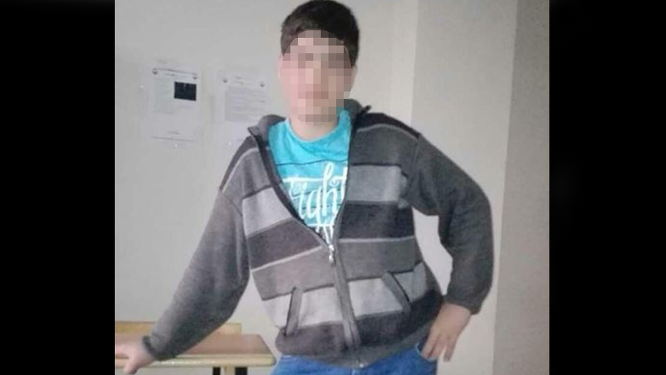 Lise öğrencisi caminin önüne geldi, sonrası korkunç!