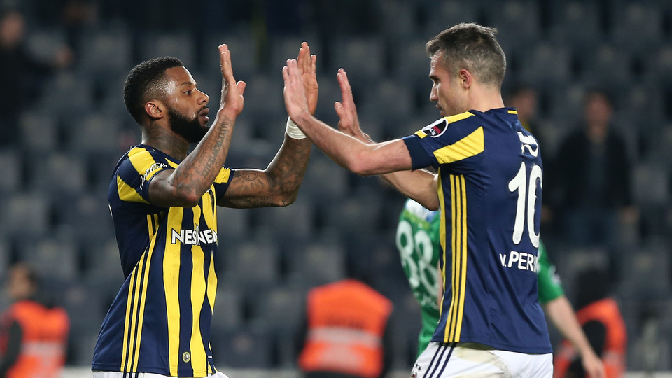 "Türkiye'de başka kulüpte oynar mısın?" sorusuna cevap!