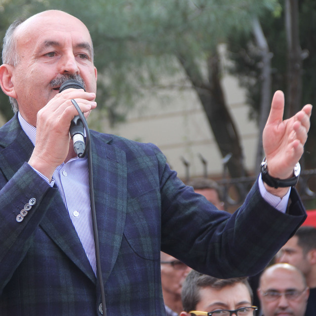 Bakan Müezzinoğlu ameliyat oldu