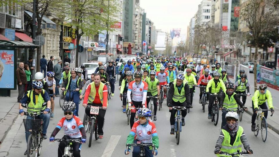 'Kalp Haftası'nda pedallar şehitler için döndü!