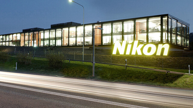 Nikon iddialı geliyor!