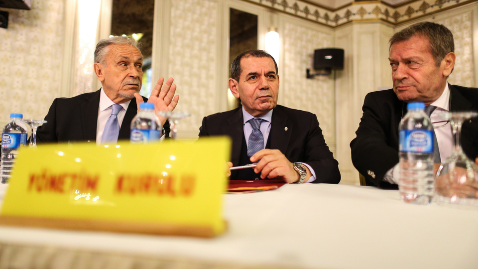 Dursun Özbek'ten sitem