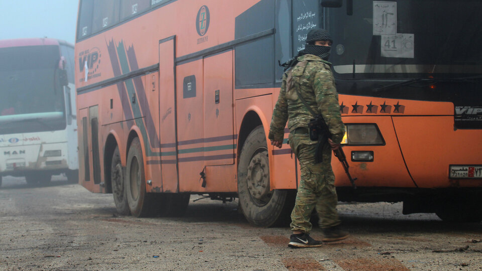Suriye'de karşılıklı tahliyeler başladı